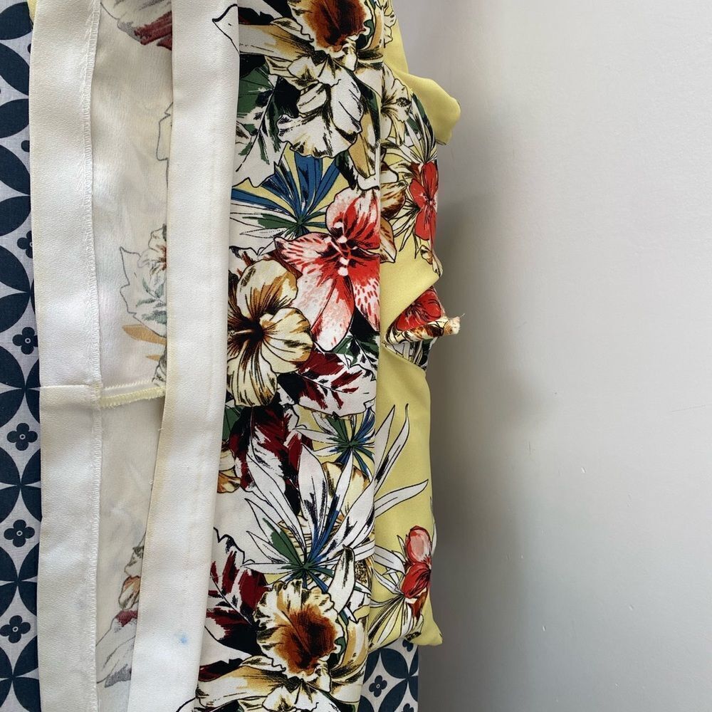 Zara floral dress - Picture 4 of 6